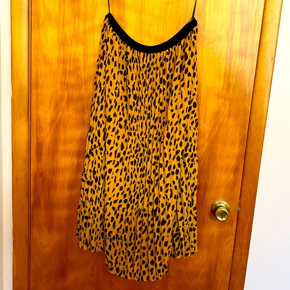 Tahari Cheetah Skirt - Picture 1 of 2